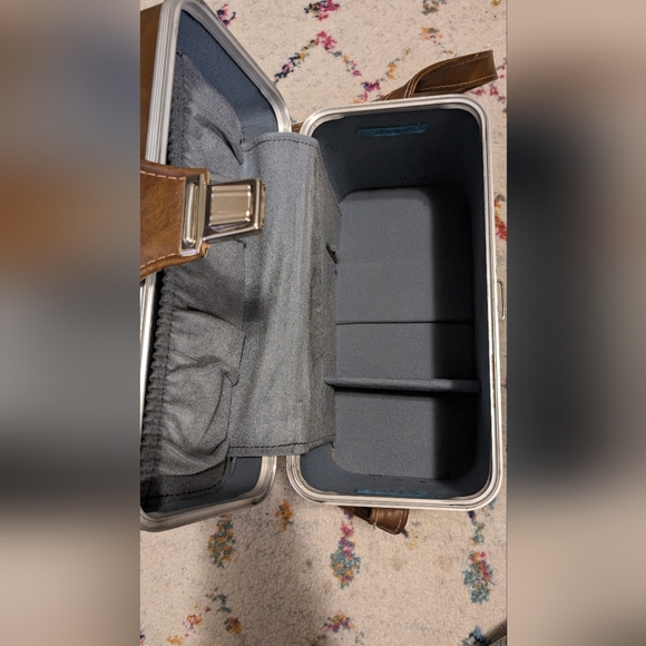 Vintage Camera Bag - Picture 8 of 10